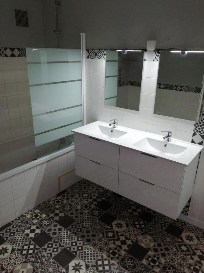 푸아티에 Appatement T3 Meuble A Neuf 아파트 외부 사진